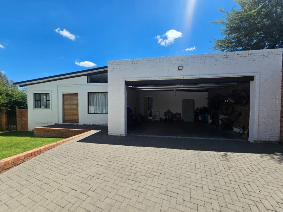 3 Bedroom Property for Sale in Bayswater Free State